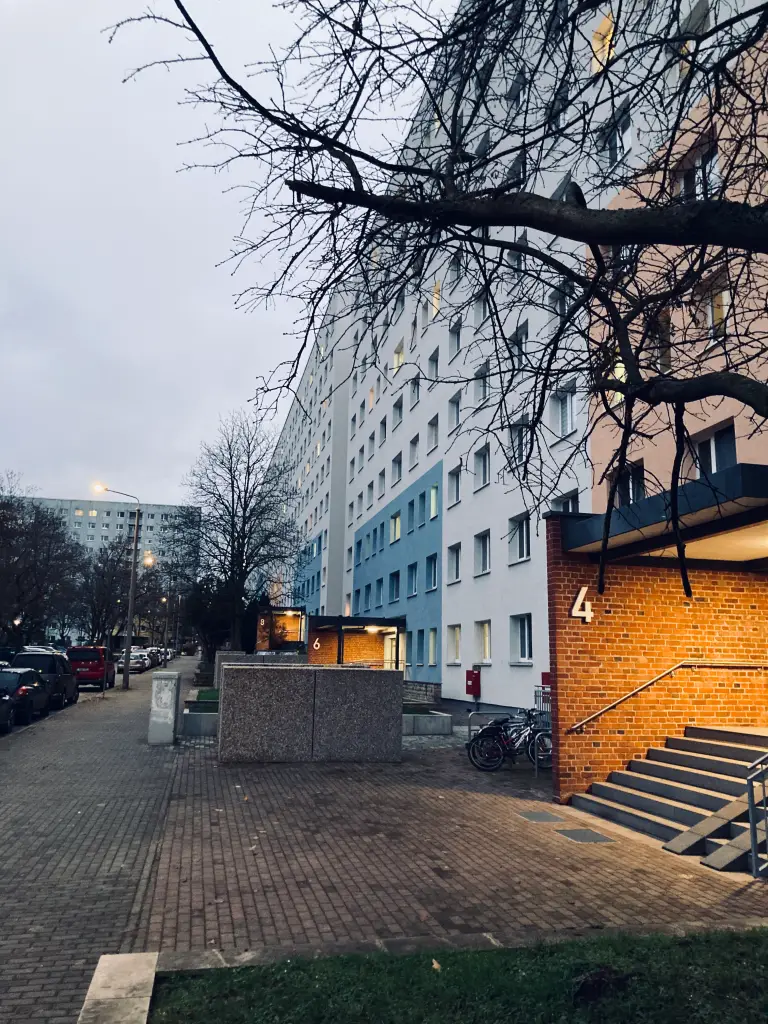 Hauseingänge in der Fritz-Ritter-Straße in Lobeda
